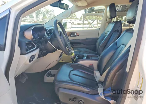 2020 Chrysler Voyager Lxi из США, поврежденный, VIN 2C4RC1DG7LR157790